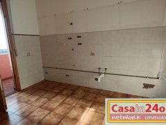 Carrara - Bonascola appartamento con posto auto, garage e cantina - 3