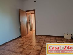 Carrara - Bonascola appartamento con posto auto, garage e cantina - 12