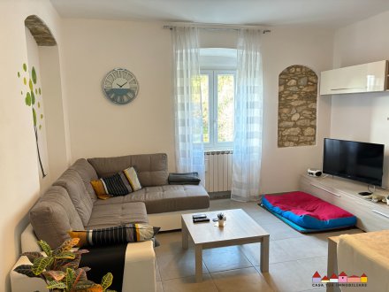 Carrara localit Torano appartamento in ottime condizioni