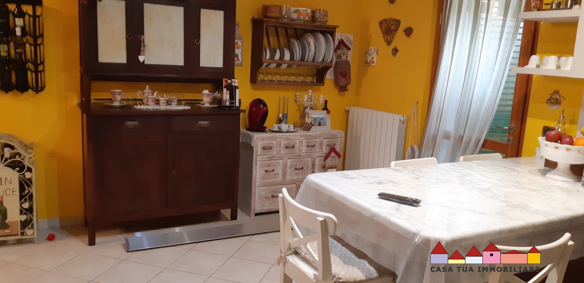 Villa Bifamiliare CARRARA vendita  Carrara  Casa Tua Immobiliare