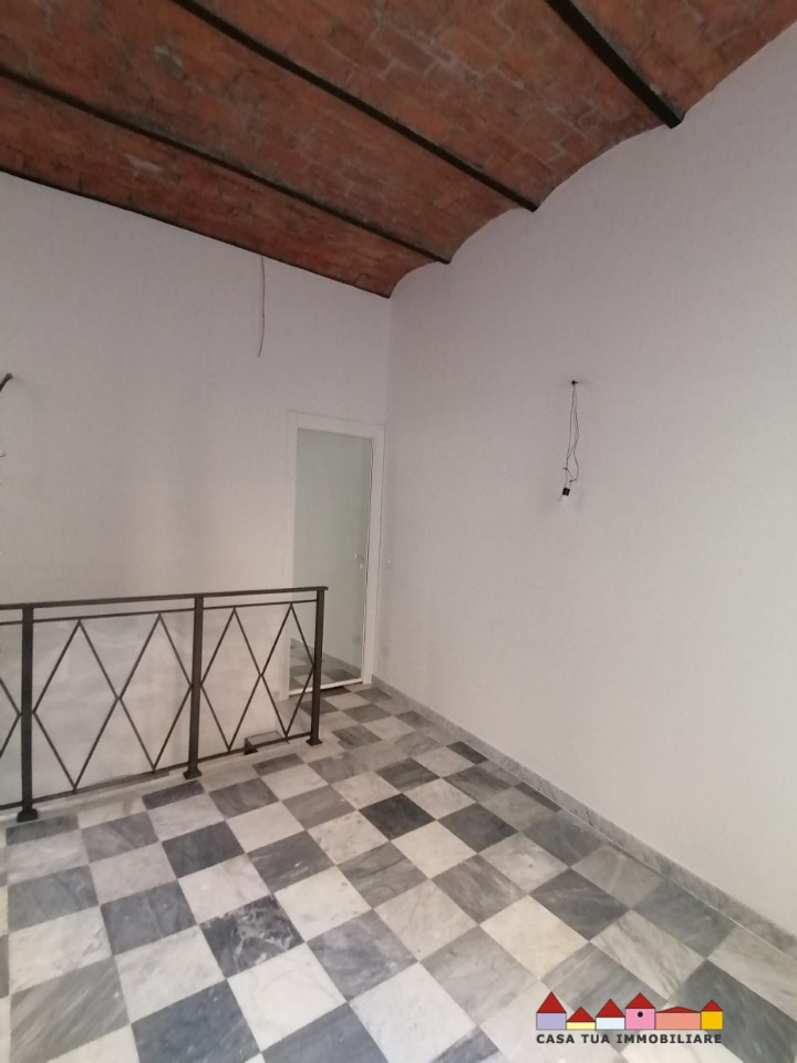 Locale Commerciale Carrara MS1349566