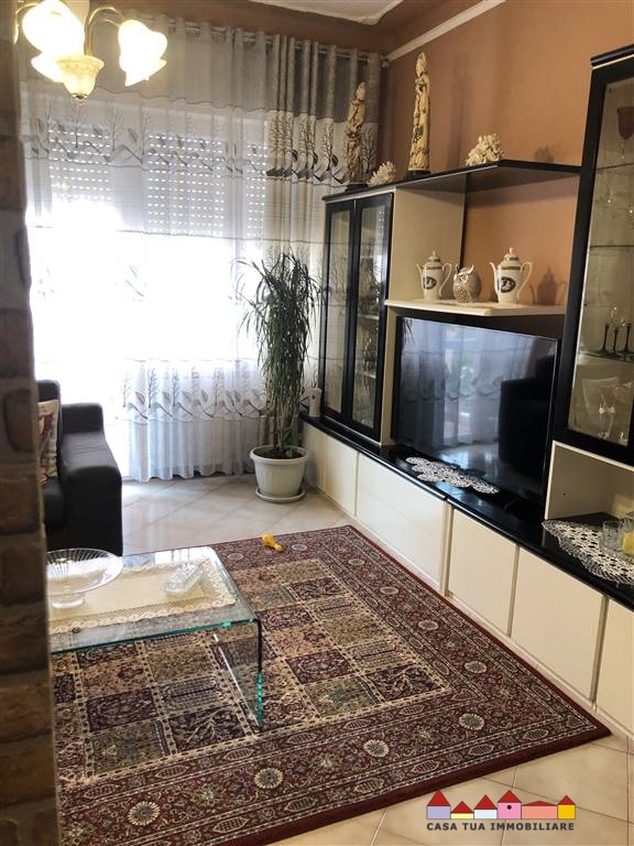 Appartamento CARRARA vendita  Marina di Carrara  Casa Tua Immobiliare